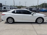 Used 2020 Toyota Camry LE image 4