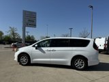 Used 2023 Chrysler Voyager LX image 4
