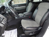 Used 2017 Ford Explorer XLT image 2