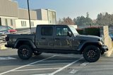 New 2025 Jeep Gladiator Sport image 3