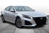 Used 2023 Nissan Altima 2.5 SV image 2