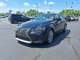 Used 2017 Lexus IS 200t image 4