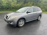 Used 2015 Nissan Pathfinder SV image 4