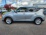 Used 2023 Kia Soul LX w/ LX Technology Package image 2