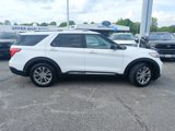 Used 2022 Ford Explorer Limited w/ Equipment Group 301A image 3