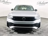 Used 2022 Volkswagen Tiguan SE R-Line image 2