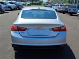 Used 2018 Chevrolet Malibu LT w/ Driver Confidence Package image 4