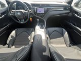 Used 2019 Toyota Camry SE image 3