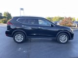 Used 2020 Nissan Rogue SV image 4