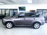Used 2010 Mitsubishi Outlander XLS image 2