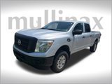 Used 2017 Nissan Titan S image 2