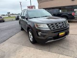 Used 2016 Ford Explorer XLT image 3