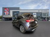 Used 2020 Ford Escape Titanium image 5