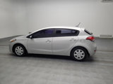 Used 2017 Kia Forte LX image 3
