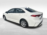 Used 2021 Toyota Corolla LE image 3