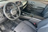 Used 2022 Nissan Rogue SV image 2