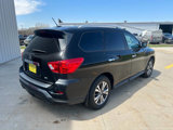 Used 2018 Nissan Pathfinder SV image 4