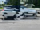 Used 2021 Chevrolet Equinox LT image 2