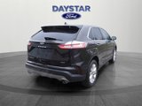 Used 2024 Ford Edge Titanium image 3
