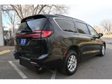 Used 2022 Chrysler Pacifica Touring-L image 6