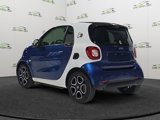 Used 2017 smart fortwo pure image 3