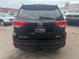 Used 2017 Toyota Highlander XLE image 4