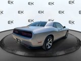 Used 2015 Dodge Challenger SXT image 3