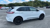 Used 2022 Ford Edge SE w/ Black Appearance Package image 4