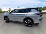 Used 2022 Mitsubishi Outlander SE image 5