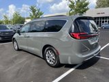 Used 2021 Chrysler Pacifica Touring w/ Uconnect Theater Family Group image 2