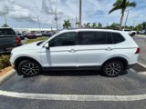 Used 2021 Volkswagen Tiguan SE w/ Panoramic Sunroof Package image 2