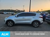 Used 2020 Kia Sportage LX image 3