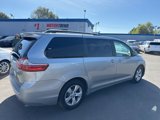 Used 2015 Toyota Sienna LE image 4
