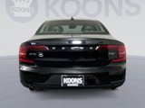 Used 2018 Volvo S90 T5 Momentum w/ Convenience Package image 5