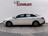 Used 2025 Hyundai Elantra SE image 2