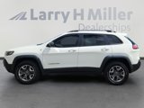 Used 2019 Jeep Cherokee Trailhawk image 3