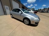Used 2010 Volkswagen Jetta Limited Edition image 3