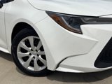 Used 2021 Toyota Corolla LE image 2