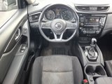 Used 2020 Nissan Rogue SV image 2