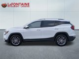 Used 2023 GMC Terrain SLT image 2