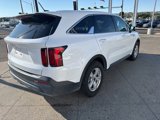 Used 2023 Kia Sorento LX image 5