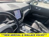 Used 2022 Volvo XC60 B5 Inscription image 4