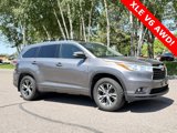 Used 2016 Toyota Highlander XLE image 2