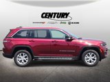 Used 2022 Jeep Grand Cherokee Limited w/ Luxury Tech Group II image 2