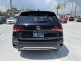Certified 2024 Volkswagen Taos SE image 4