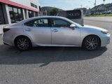 Used 2017 Lexus ES 350 image 2