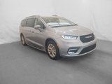 Used 2021 Chrysler Pacifica Touring-L image 3