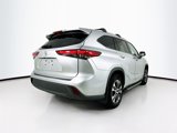 Used 2021 Toyota Highlander XLE image 5