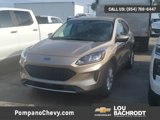 Used 2020 Ford Escape SE image 3