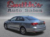 Used 2017 Volkswagen Jetta SE image 4